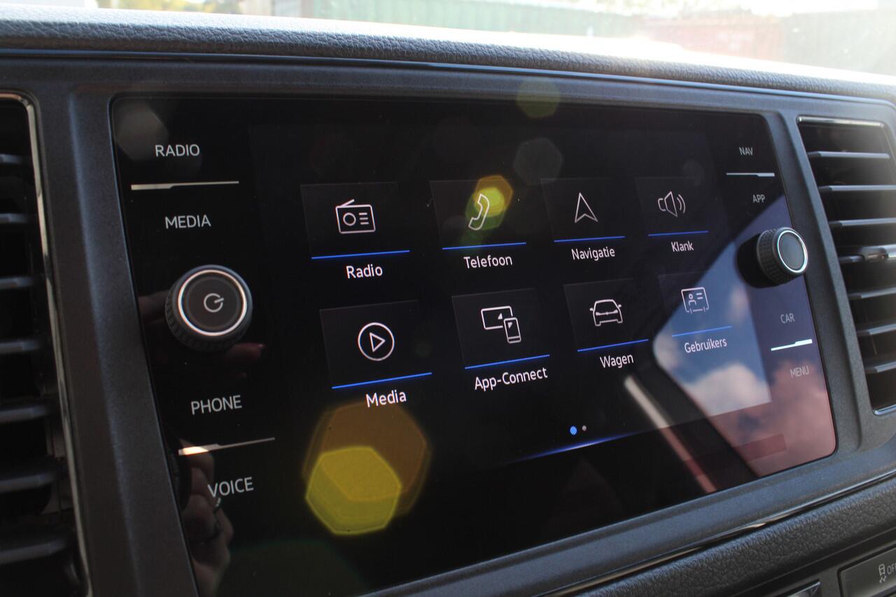 Volkswagen CRAFTER 35t 2.0 TDI L3H3 > Leer/Navi/Trekhaak/parkeersensoren...