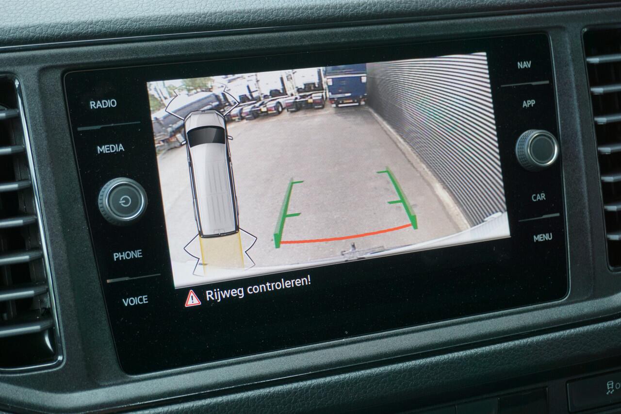 Volkswagen CRAFTER 35 177PK Automaat L3H3/L2H2 Camera 18" Velgen Apple Carplay Navi Cruise control Trekhaak Parkeersensoren