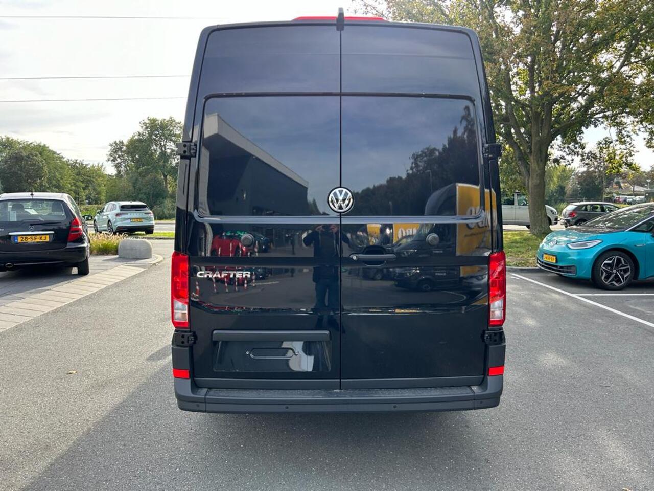 Volkswagen CRAFTER GP L4H3 2.0 TDI 140pk 3.5T Highline /Direct leverbaar /BPM-vrij