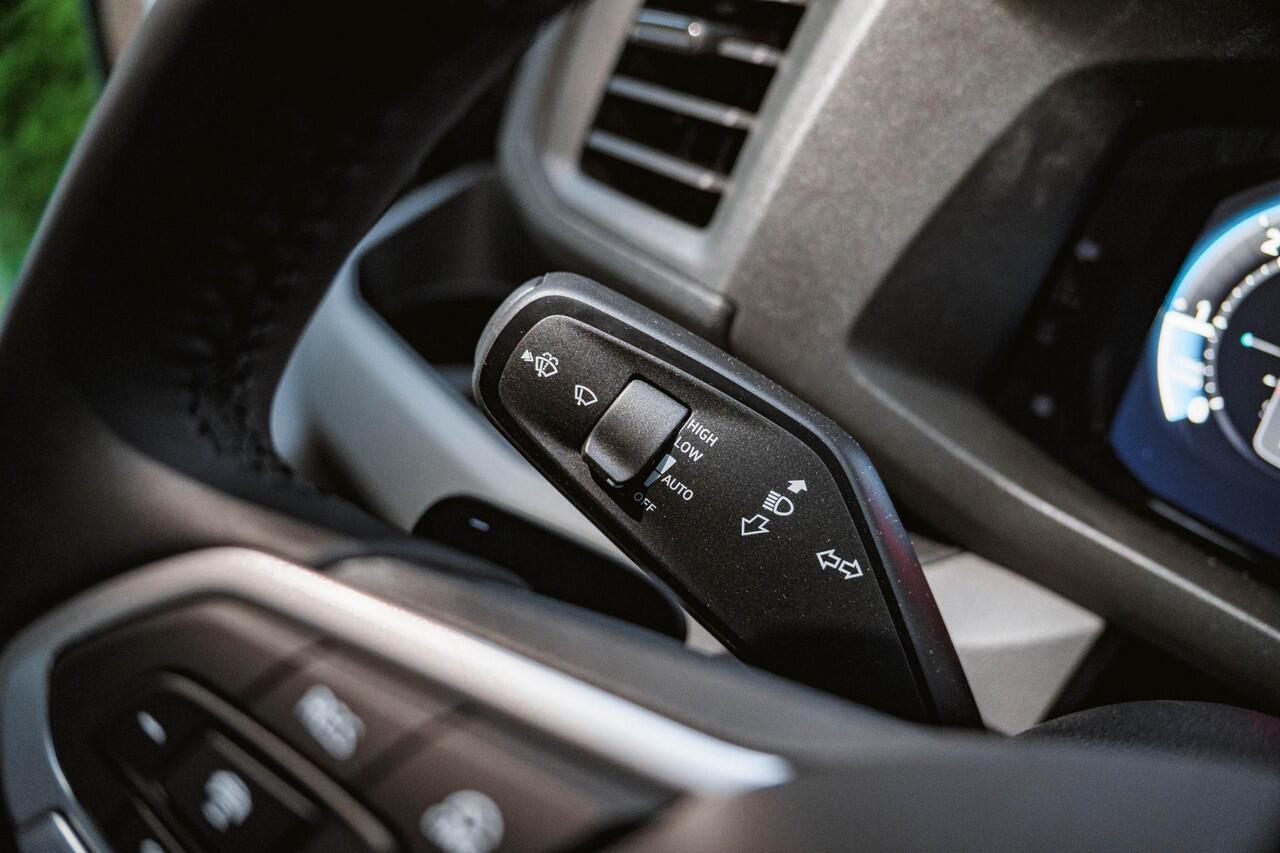 Volkswagen CRAFTER 2.0 TDI 177PK Automaat L3H3 Comfortline 2x LED | NAVI | Ergo. bestuurdersstoel | Camera | Trekhaak |