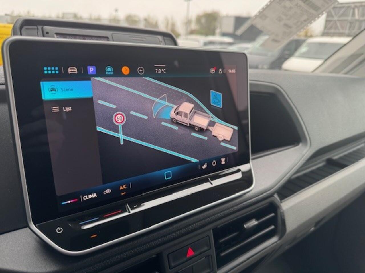 Volkswagen CRAFTER 50 (3.5t teruggekeurd) 2.0 TDI 164 pk L4 DL DC RWD | PDC | Tachograaf | 7 zitplaatsen | Trekhaak