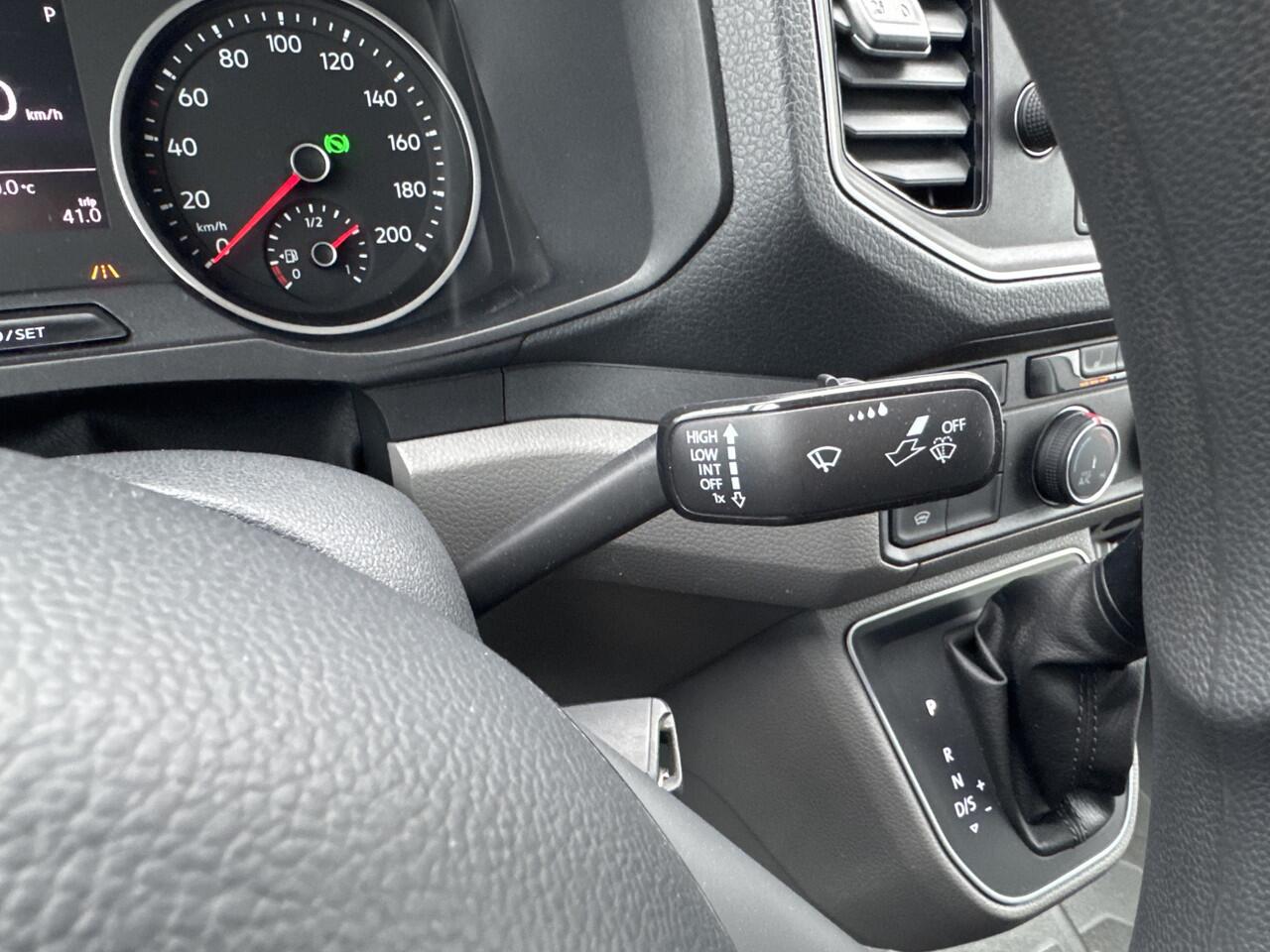 Volkswagen CRAFTER 2.0tdi DSG Bakwagen 1000 KG Laadklep Rapid Leichtbau 3835kg laadvermogen