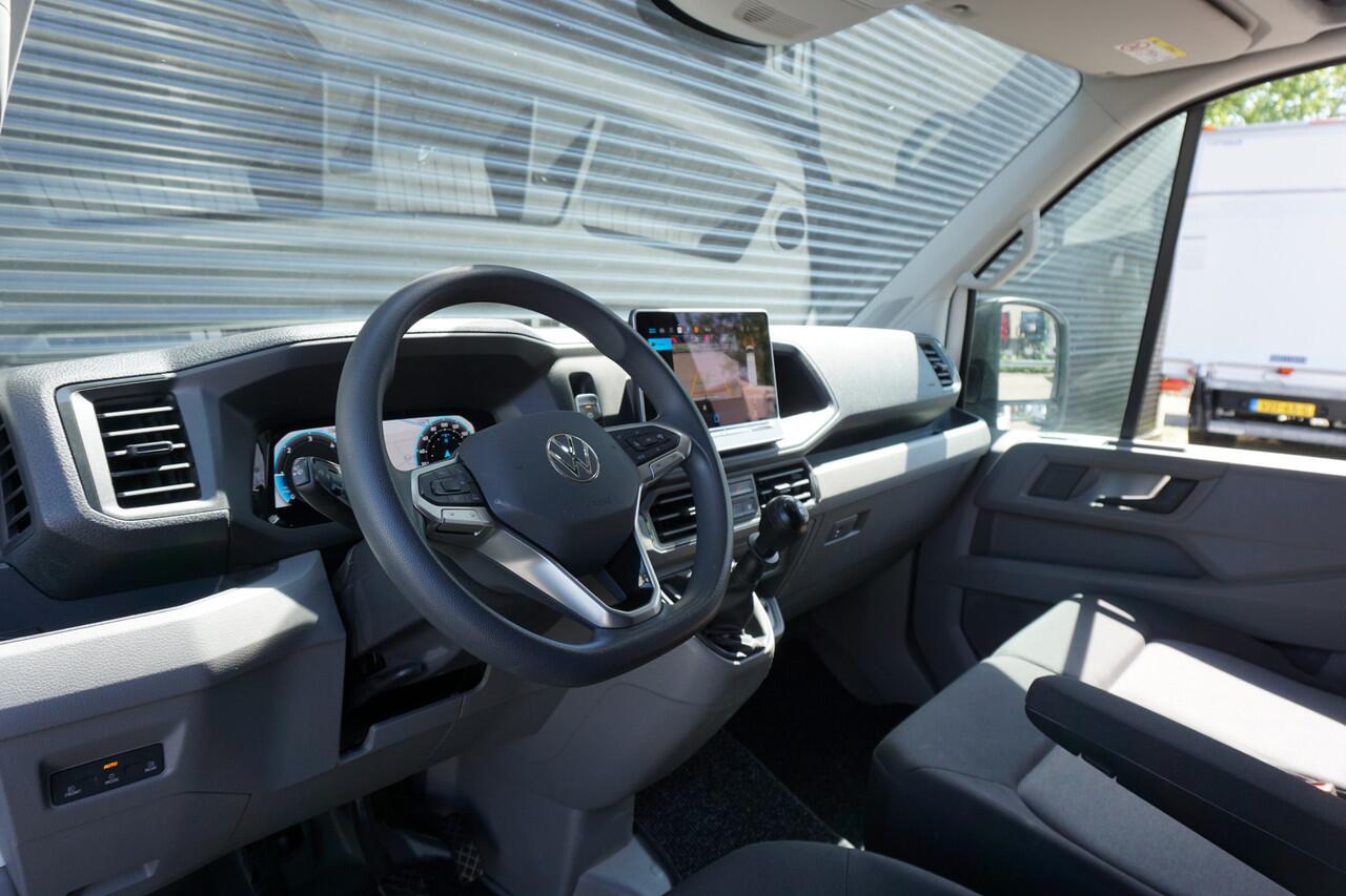 Volkswagen CRAFTER 35 140PK L3H3/L2H2 Apple Carplay Cruise Camera Trekhaak Digitaal Dashboard BPM Vrij
