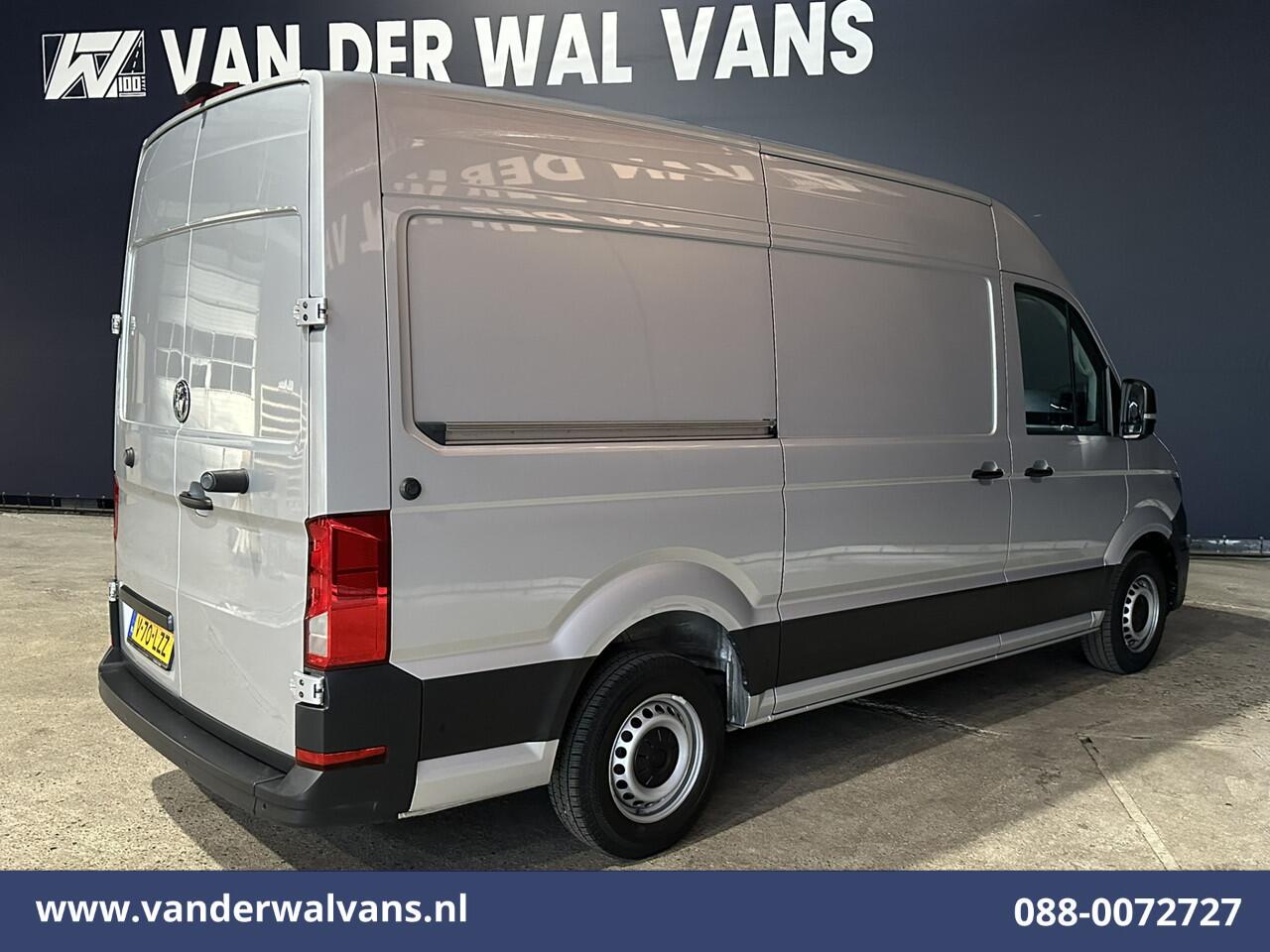 Volkswagen CRAFTER 2.0 TDI 141pk L3H3 L2H2 Euro6 Airco | Camera | Navigatie | Android Auto | Stoelverwarming Parkeersensoren, Bijrijdersbank, 3000kg trekvermogen, zilver
