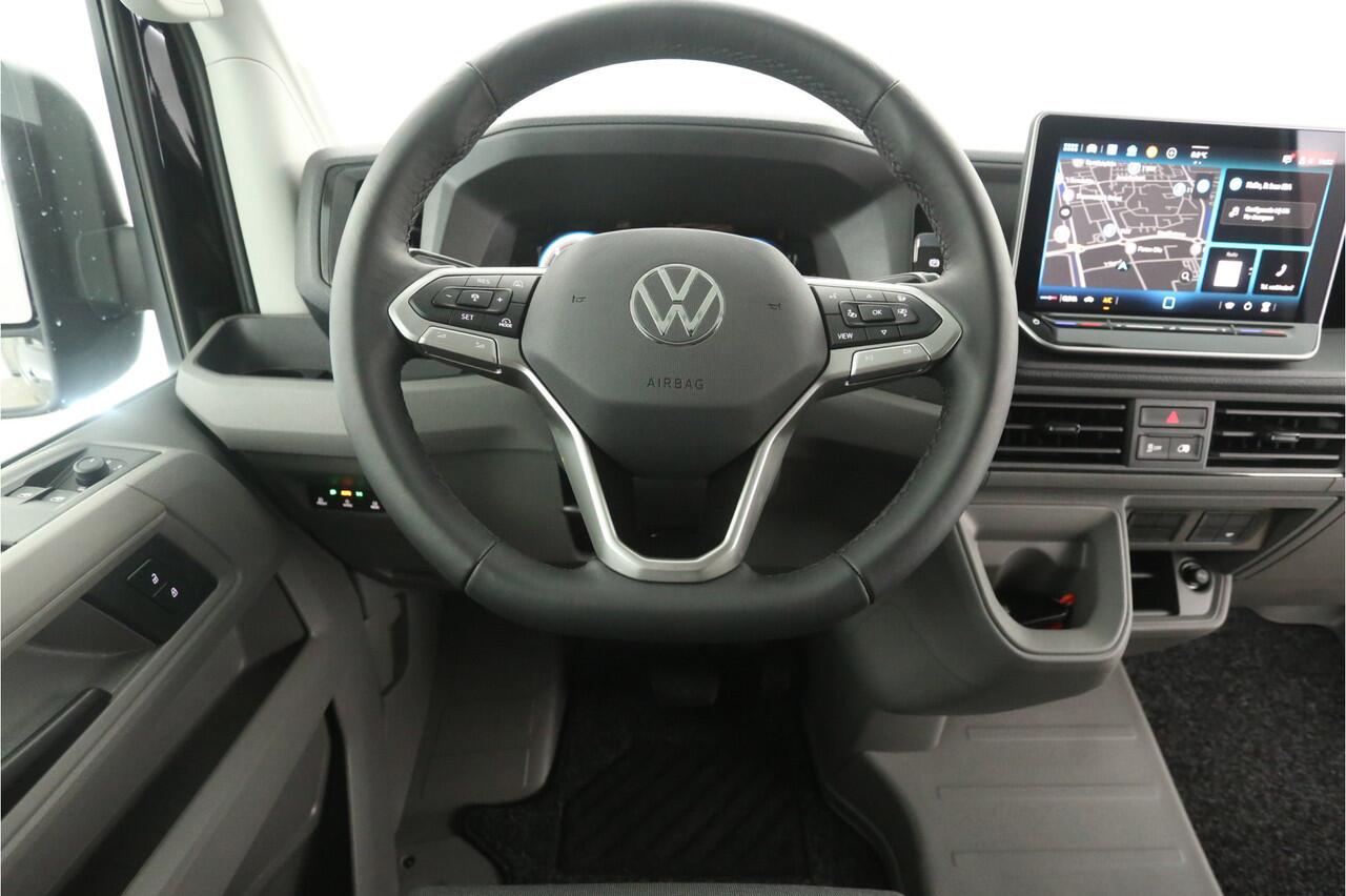 Volkswagen CRAFTER 2.0 TDI DSG HIGHLINE EXCLUSIVE L3H3 | FACELIFT MODEL | BPM VRIJ | NIEUW 3000KG TREKHAAK VIRTUAL ADAPTIVE CRUISE LED 140PK CARPLAY 17"LMV