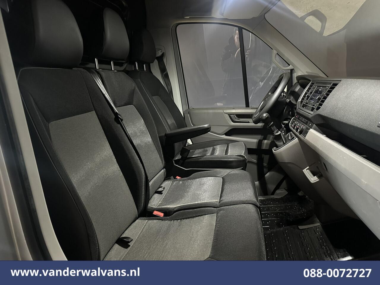 Volkswagen CRAFTER 2.0 TDI 140 pk L3H3 L2H2 Euro6 Airco | Camera | Cruisecontrol | Apple Carplay Android Auto, Chauffeursstoel, Parkeersensoren, Bijrijdersbank, 3000kg Trekvermogen, zilver