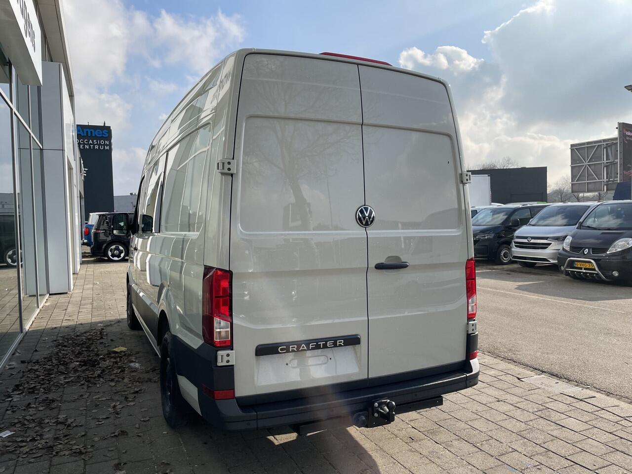 Volkswagen CRAFTER 35 2.0 TDI 140 Pk | L3H3 | Trekhaak | App connect | Diverse ombouw mogelijkheden toepasbaar