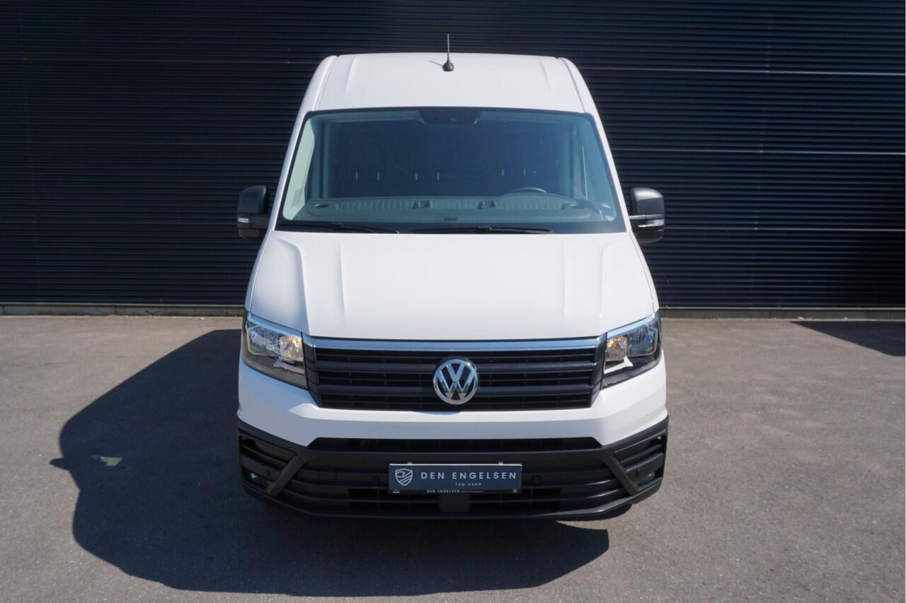 Volkswagen CRAFTER 140PK L3H3/L2H2 Highline Apple Carplay Camera Trekhaak Parkeersensoren Sidebars Voorruitverwarming