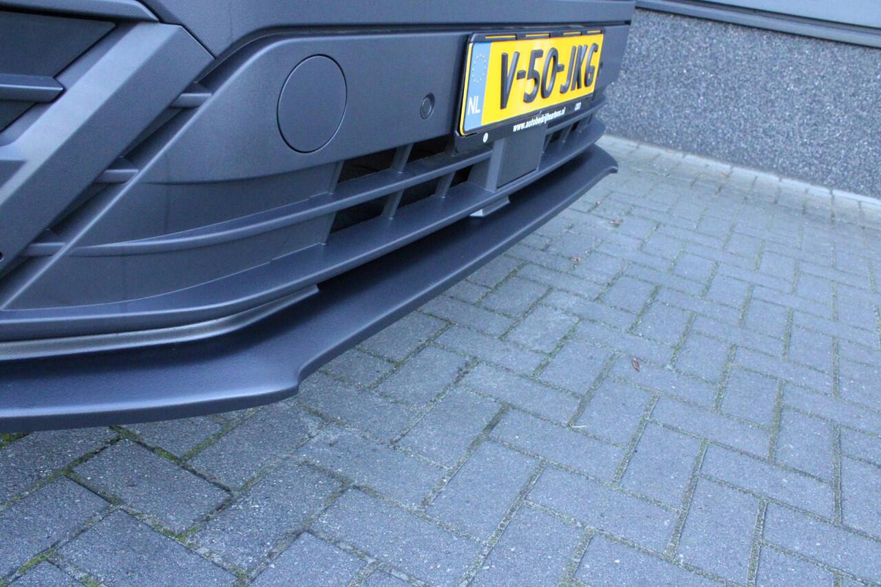 Volkswagen CRAFTER 30 2.0 TDI 140pk DSG L3H3 Exclusive BPM vrij! Betimmering Trekhaak Camera Led Virtual Cockpit Navigatie