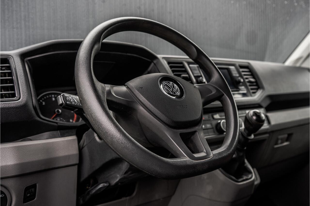 Volkswagen CRAFTER 30 TDI | L3H2 | Camera | CarPlay | Mirrorlink | Cruise | Airco | Euro 6