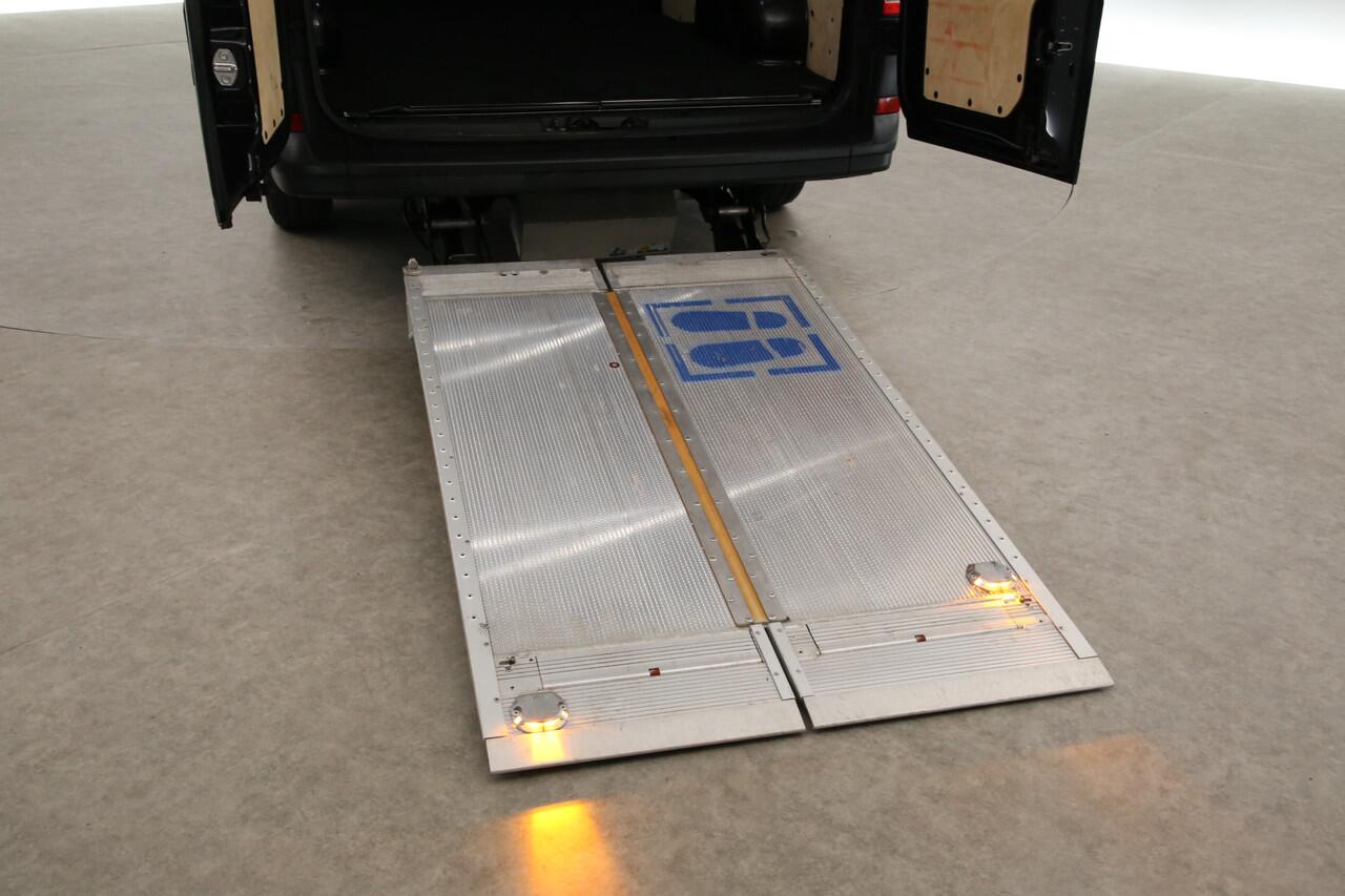 Volkswagen CRAFTER 35 2.0 TDI L3H3 | Euro6 | Laadklep | Airco | Camera | 3-Zits | Elektrpakket | Schuifdeur