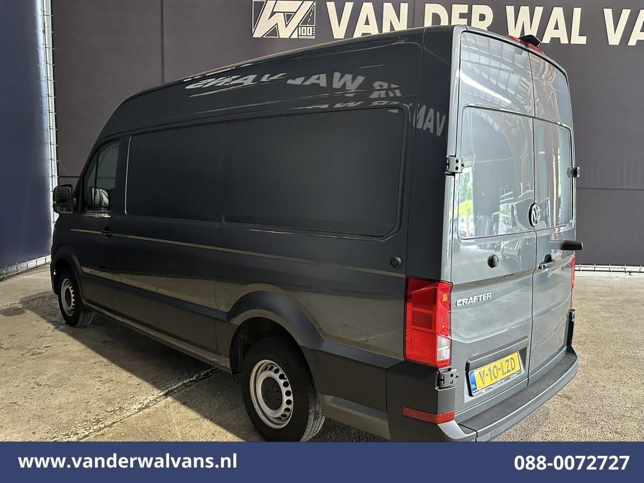 Volkswagen CRAFTER 2.0 TDI 140pk L3H3 (oude L2H2) Euro6 Airco | Camera | Cruisecontrol | Apple Carplay | bijrijdersbank android auto, chauffeursstoel, 3000kg trekvermogen