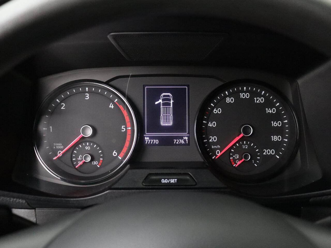 Volkswagen CRAFTER 2.0TDI L3H3 | Imperiaal | Trekhaak | Navigatie | Airco | Cruise | 3-Persoons | Betimmering