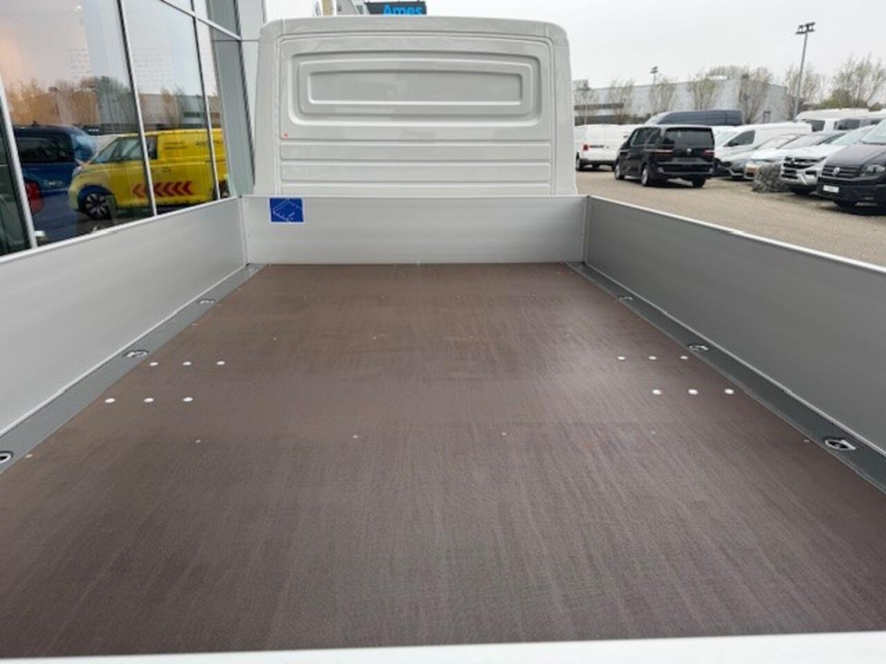 Volkswagen CRAFTER 50 (3.5t teruggekeurd) 2.0 TDI 164 pk L4 DL DC RWD | PDC | Tachograaf | 7 zitplaatsen | Trekhaak