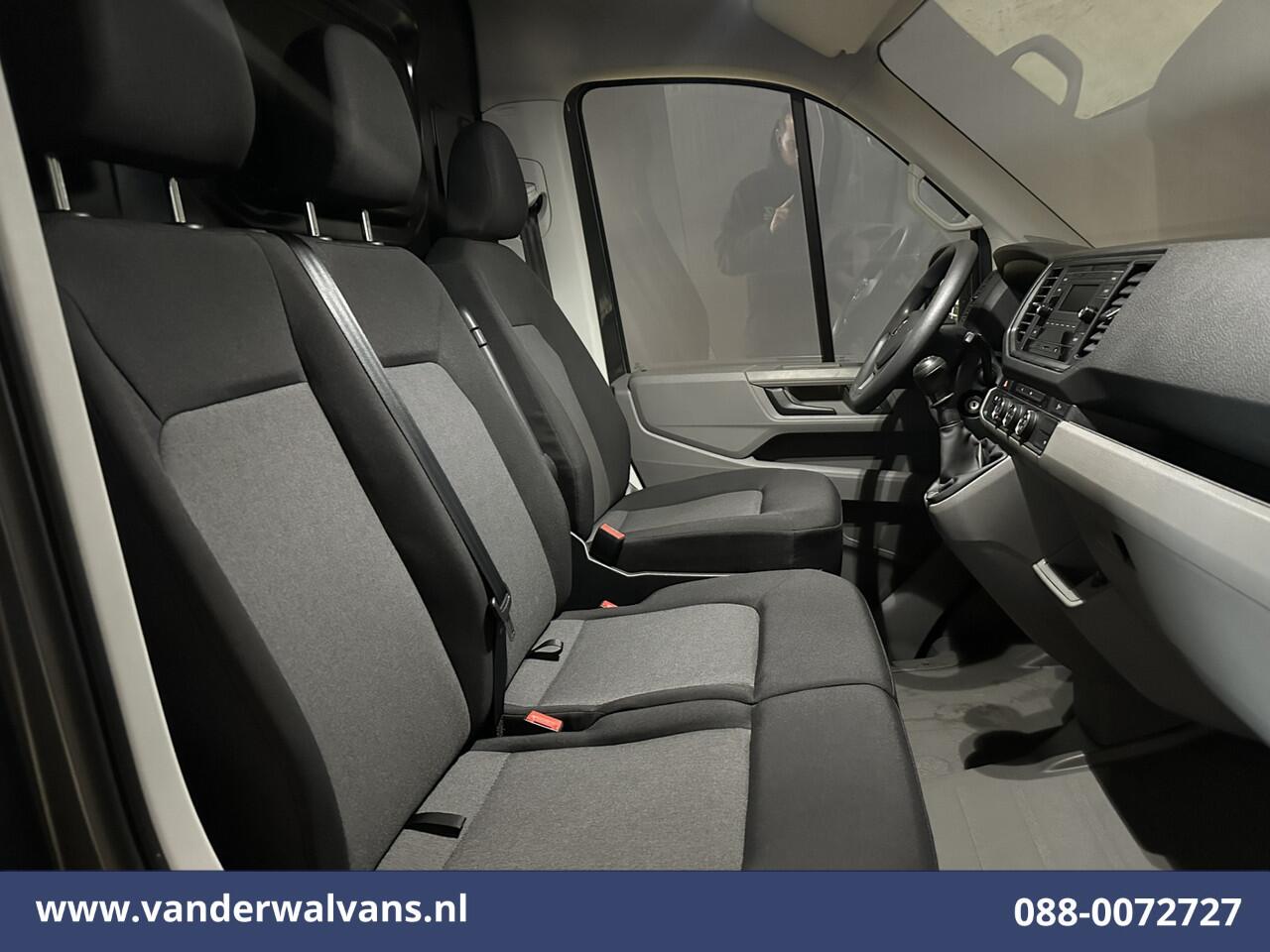 Volkswagen CRAFTER 2.0 TDI 140pk L3H3 L2H2 Euro6 Airco | Cruisecontrol | 3000kg Trekhaak | Camera Bijrijdersbank