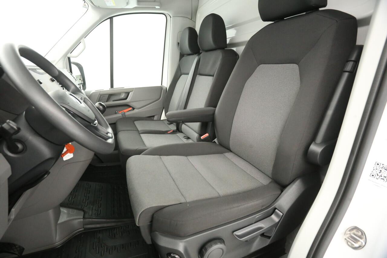 Volkswagen CRAFTER 35 2.0 TDI | Bakwagen | Laadklep | Zijdeur | 3000KG Trekgew. | 3-Zits | Airco | Cruise | Carplay