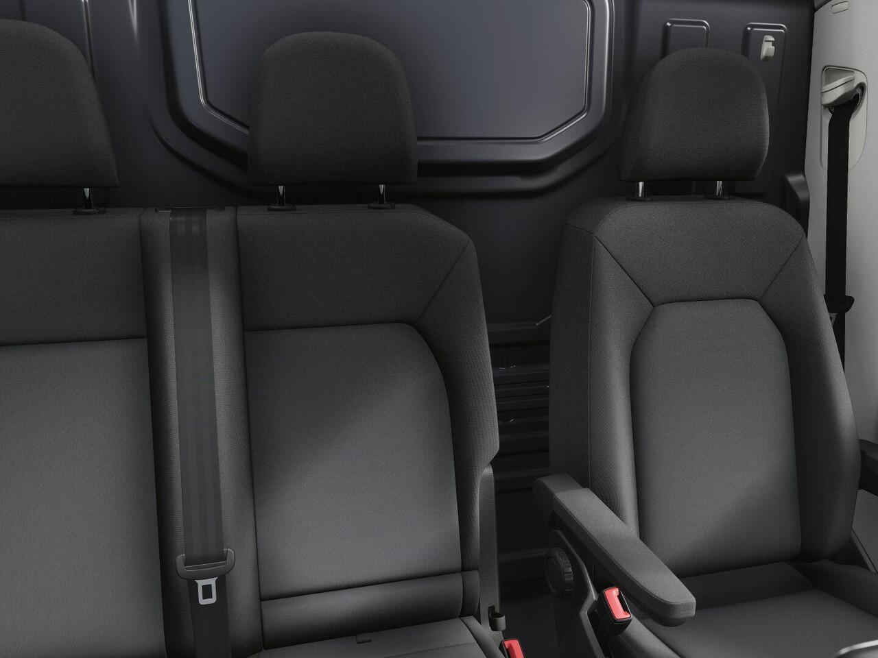 Volkswagen CRAFTER Bedrijfswagens 35 2.0TDi 140pk Highline L3H3 Volkswagen Bedrijfswagens Crafter Highline L3 2.0 TDI EU6 103 kW (140 pk) GVW 3.5T W 344275