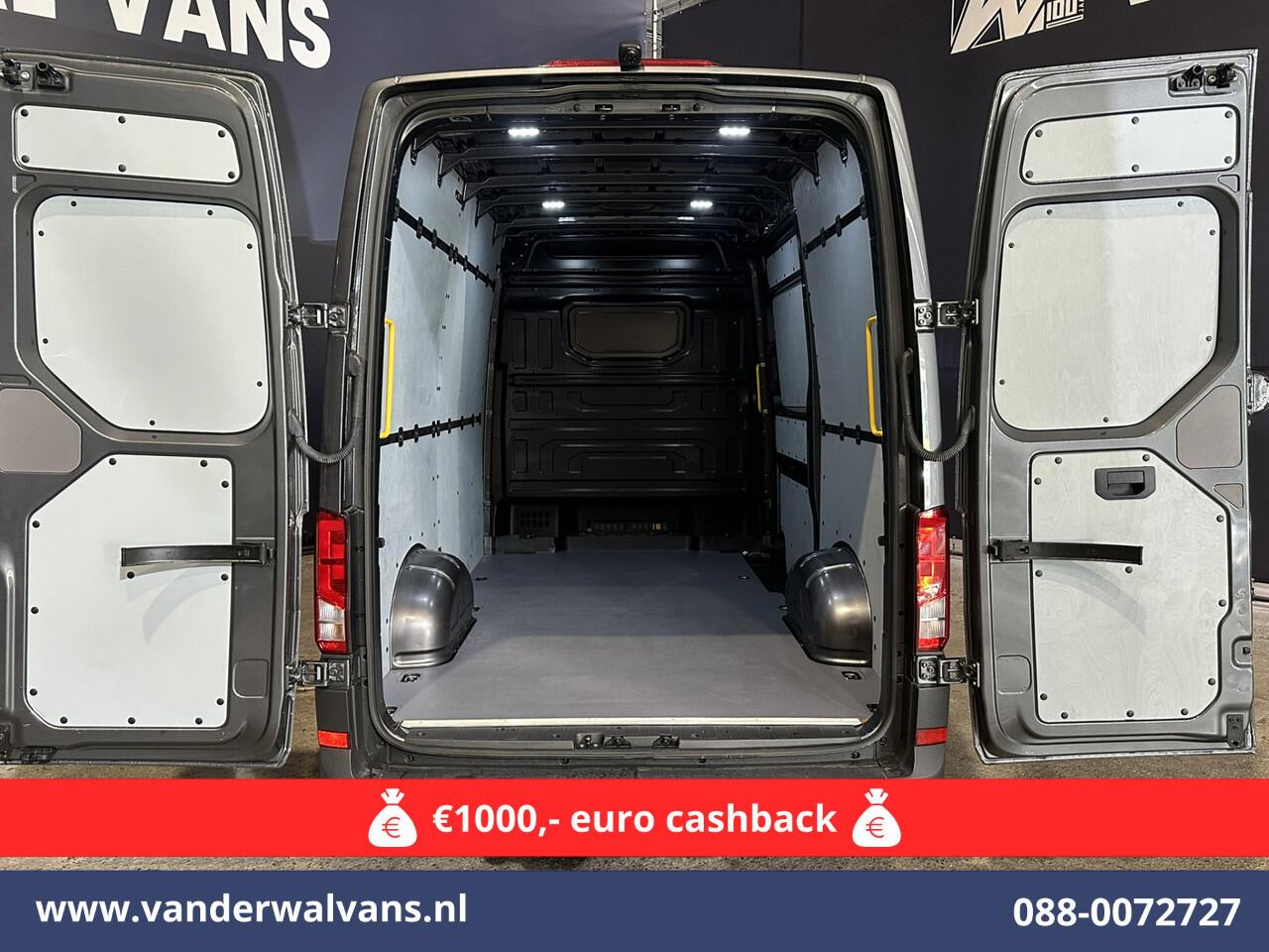 Volkswagen CRAFTER 2.0 TDI 140pk L3H3 L2H2 Euro6 Airco | Cruisecontrol | 3000kg Trekhaak | Camera Bijrijdersbank