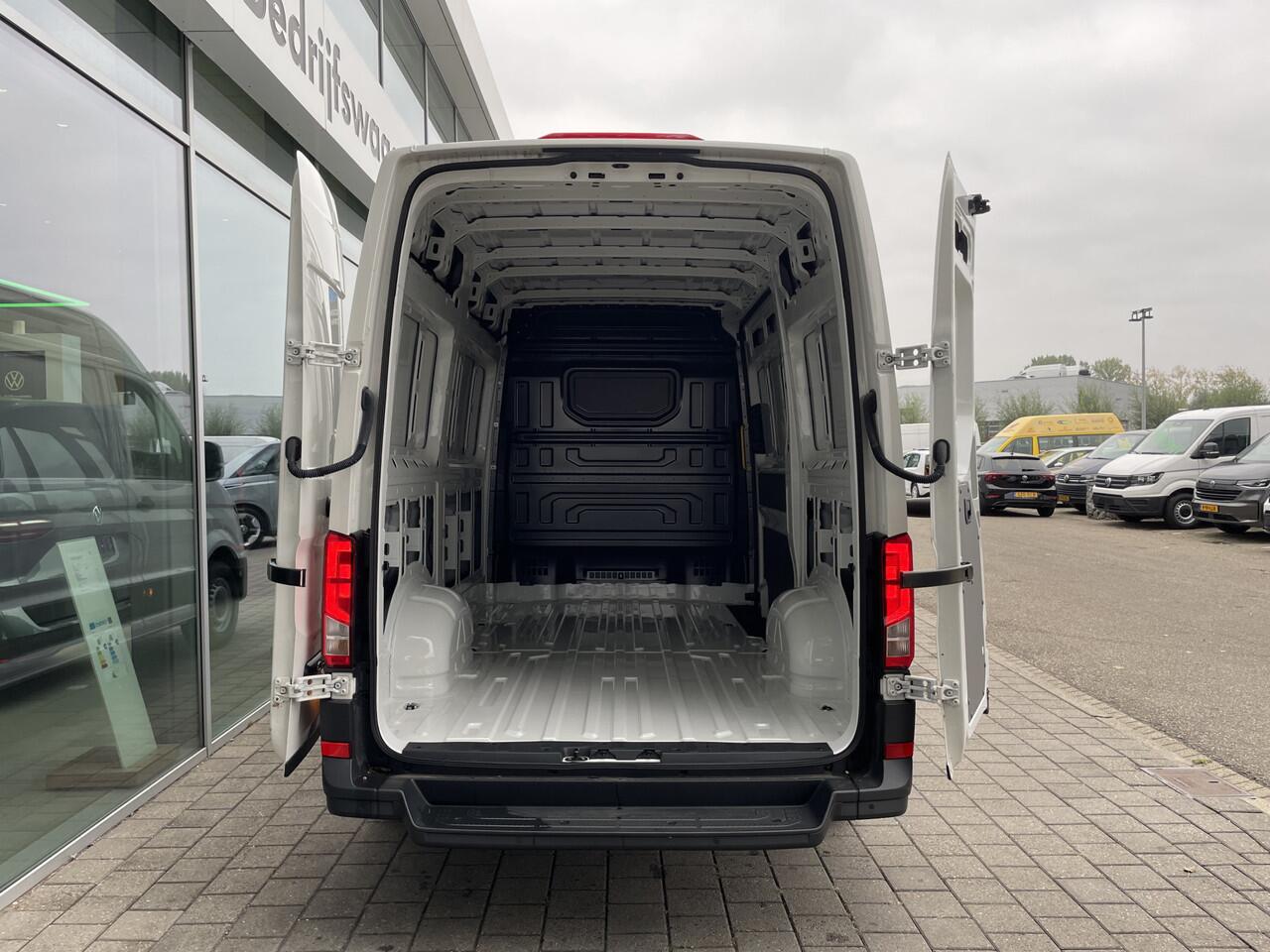 Volkswagen CRAFTER 35 2.0 TDI L3H3 Trendline 140PK | 270 graden achterdeuren | app connect
