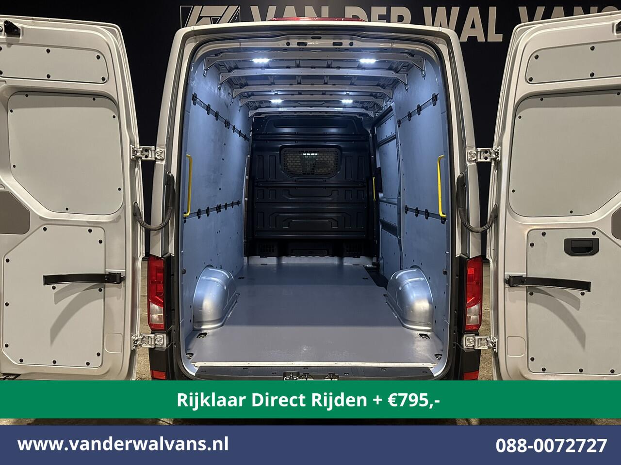 Volkswagen CRAFTER 2.0 TDI 140pk L3H3 L2H2 Euro6 *Rijklaar Direct Rijden* Airco | Navigatie | Apple Carplay | Android Auto | Cruisecontrol Bijrijdersbank, 3000kg trekvermogen, zilver