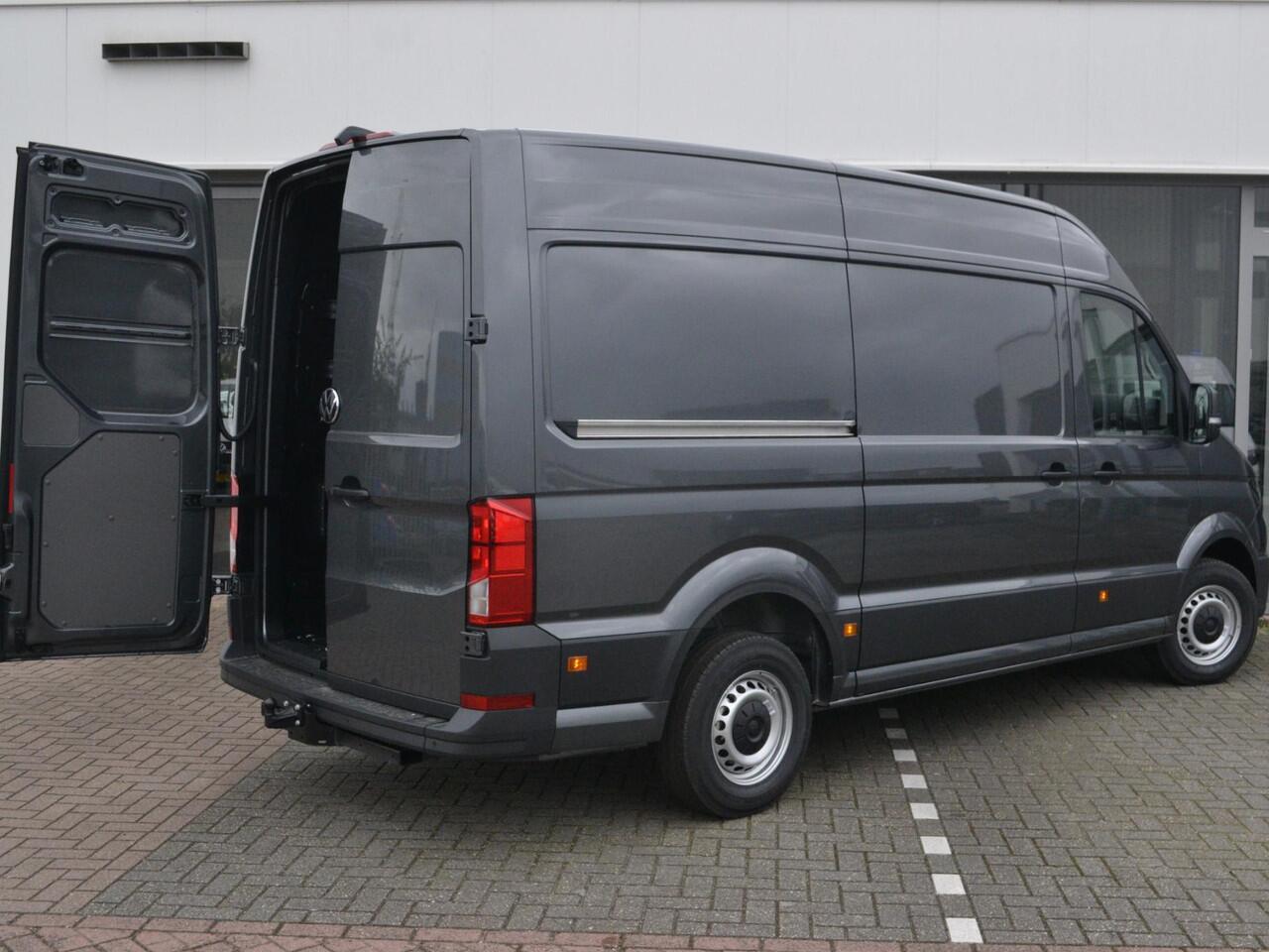 Volkswagen CRAFTER Bedrijfswagens 35 Trendline 2.0 TDI 140pk L3H3 · Tussenschot · Trekhaak · Alarm · P-Sensoren · Cruise Control · Camera · Apple/Android Car Play · Garantie t/m 22-12-2028 of 120.000km