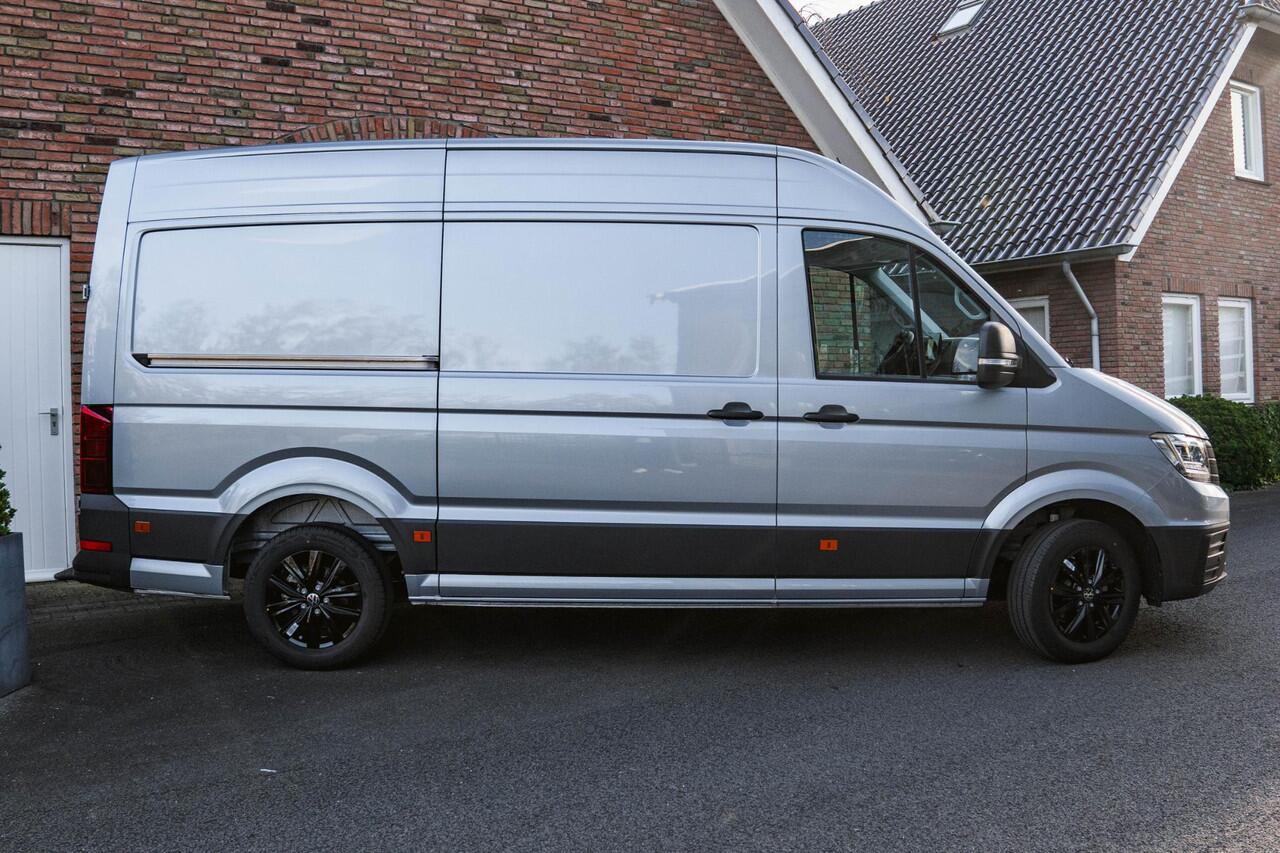 Volkswagen CRAFTER 2.0 TDI 140PK Automaat L3H3 Comfortline 2x LED | NAVI | Camera | Trekhaak | Airco |