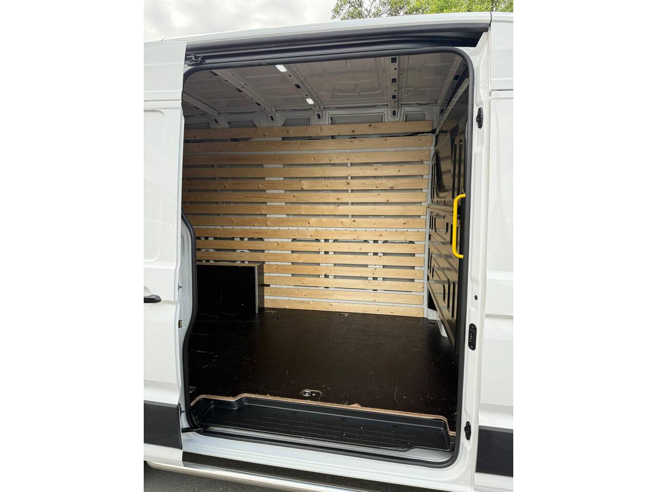 Volkswagen CRAFTER L3H3 2.0 TDI 140pk 3.5T Highline /BPM-vrij