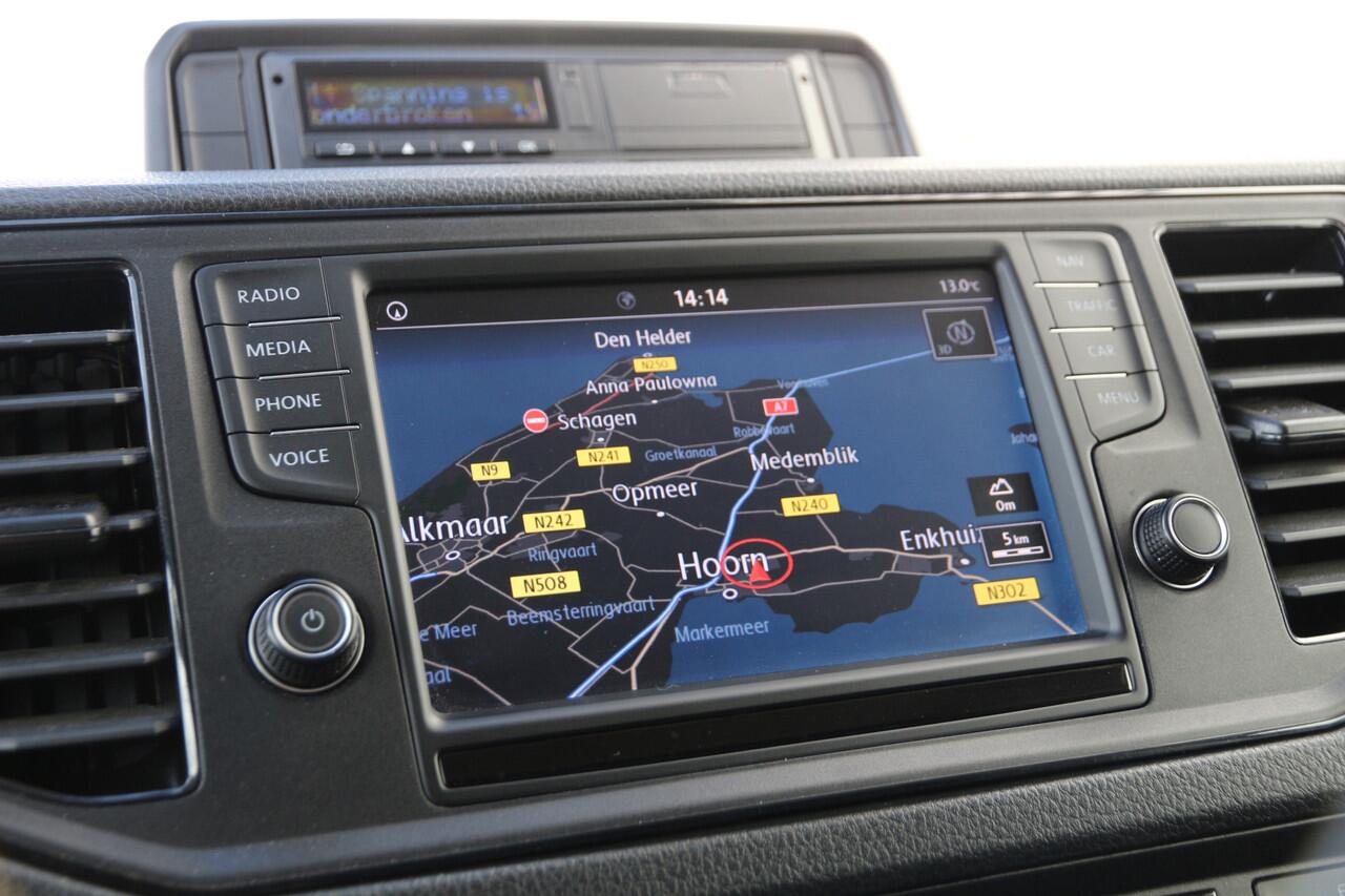 Volkswagen CRAFTER 50 2.0 TDI 177 | Aut. | 610x223x223 | 2.250kg laadvermogen | Clixtar | Uniek!!