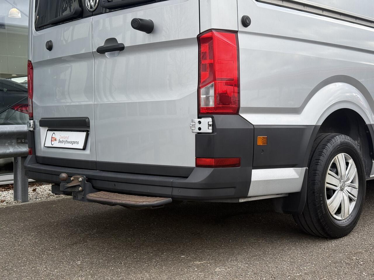 Volkswagen CRAFTER 35 2.0 TDI L3H2 DC Highline | Led | Adapt. Cruisec. | Stoelverw. | Trekhaak