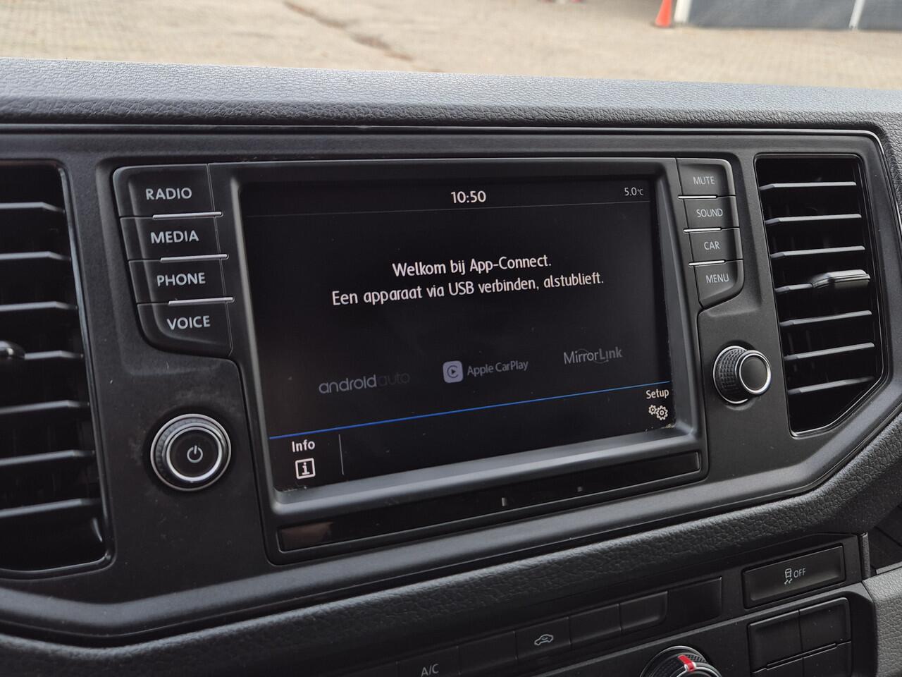 Volkswagen CRAFTER 35 2.0 TDI 140PK L3H2 | CRUISE | SMARTLINK | TREKHAAK |