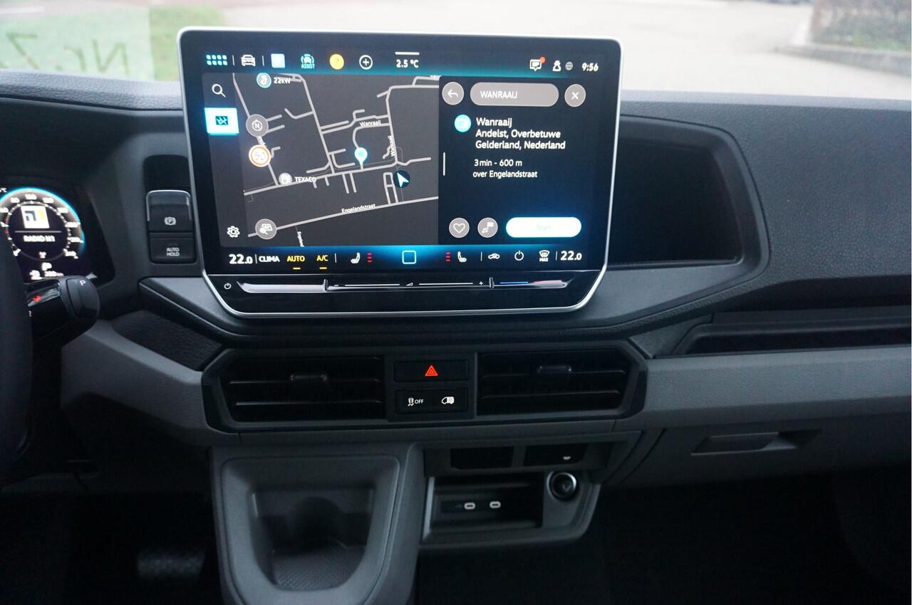 Volkswagen CRAFTER 35 177PK L3H2 AUT Facelift BPM VRIJ!! 13" Navi, Camera, Gev. Stoel, LED!! NR. 827