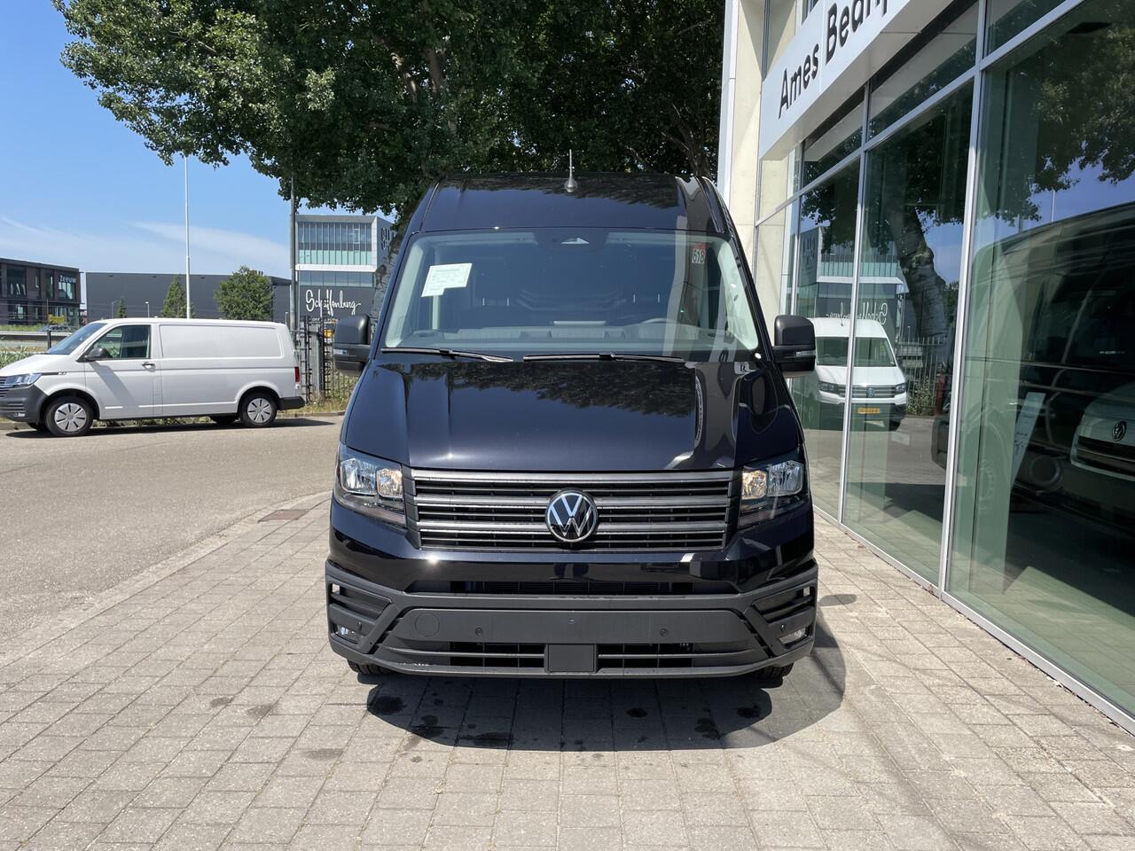 Volkswagen CRAFTER 35 2.0 TDI L3H3 Trendline 140pk Hand | Trekhaak | App connect | Camera