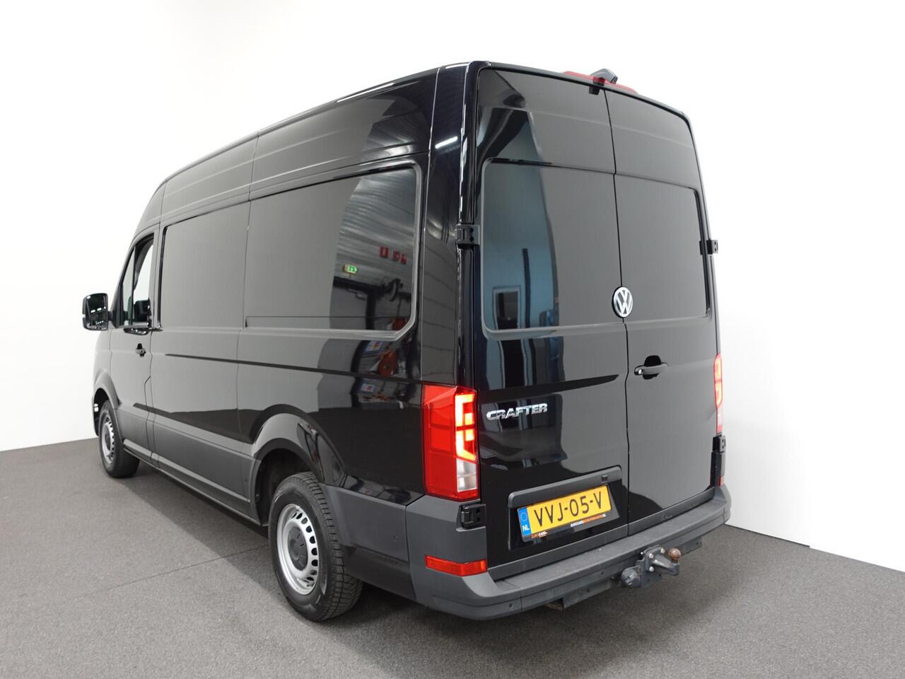 Volkswagen CRAFTER 177pk Automaat L3H3/ L2H2 Highline Camera Apple Carplay/Android Auto Airco Cruise control Euro6