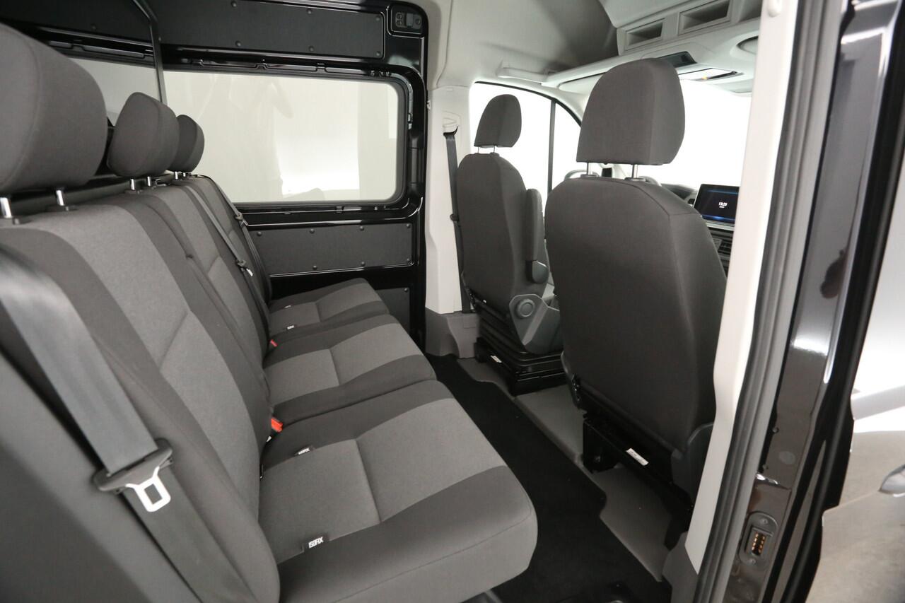 Volkswagen CRAFTER 2.0 TDI DSG HIGHLINE EXCLUSIVE L3H3 | DC | FACELIFT MODEL | BPM VRIJ | Virtual | 2xSchuifdeur | 3000KG Trekgew. | Trekh. | Adap. Cruise | Clima | Carplay | Camera |