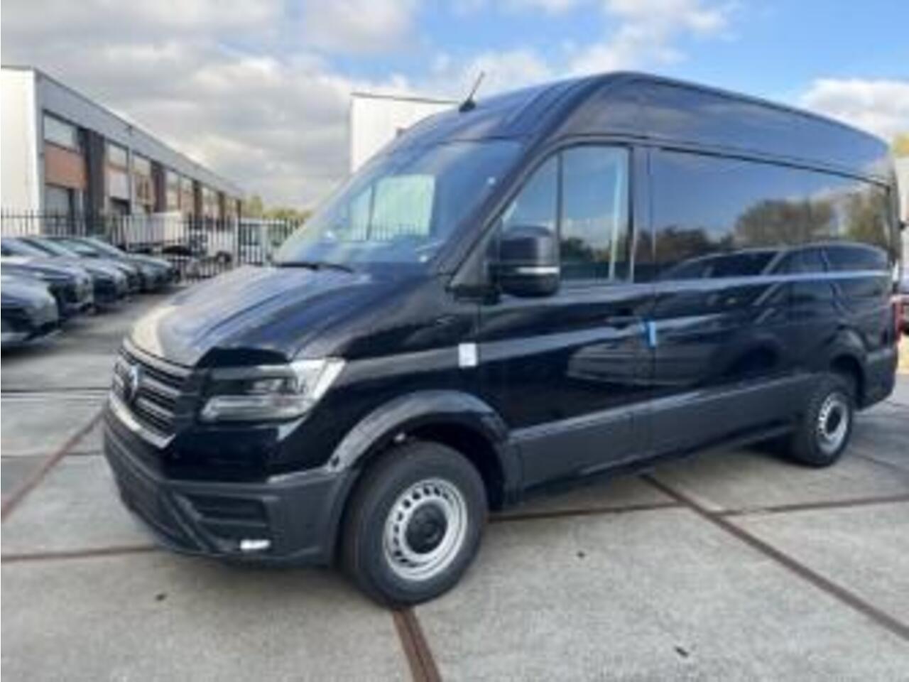 Volkswagen CRAFTER Bedrijfswagens Exclusive L3H3 2.0 TDI 130 kW 177 pk 8 versn. auto | BPM vrij | Diefstalalarm | Volwaardig reservewiel (inclusief boordgereedschap en krik) | Middelhoog dak (h3) |