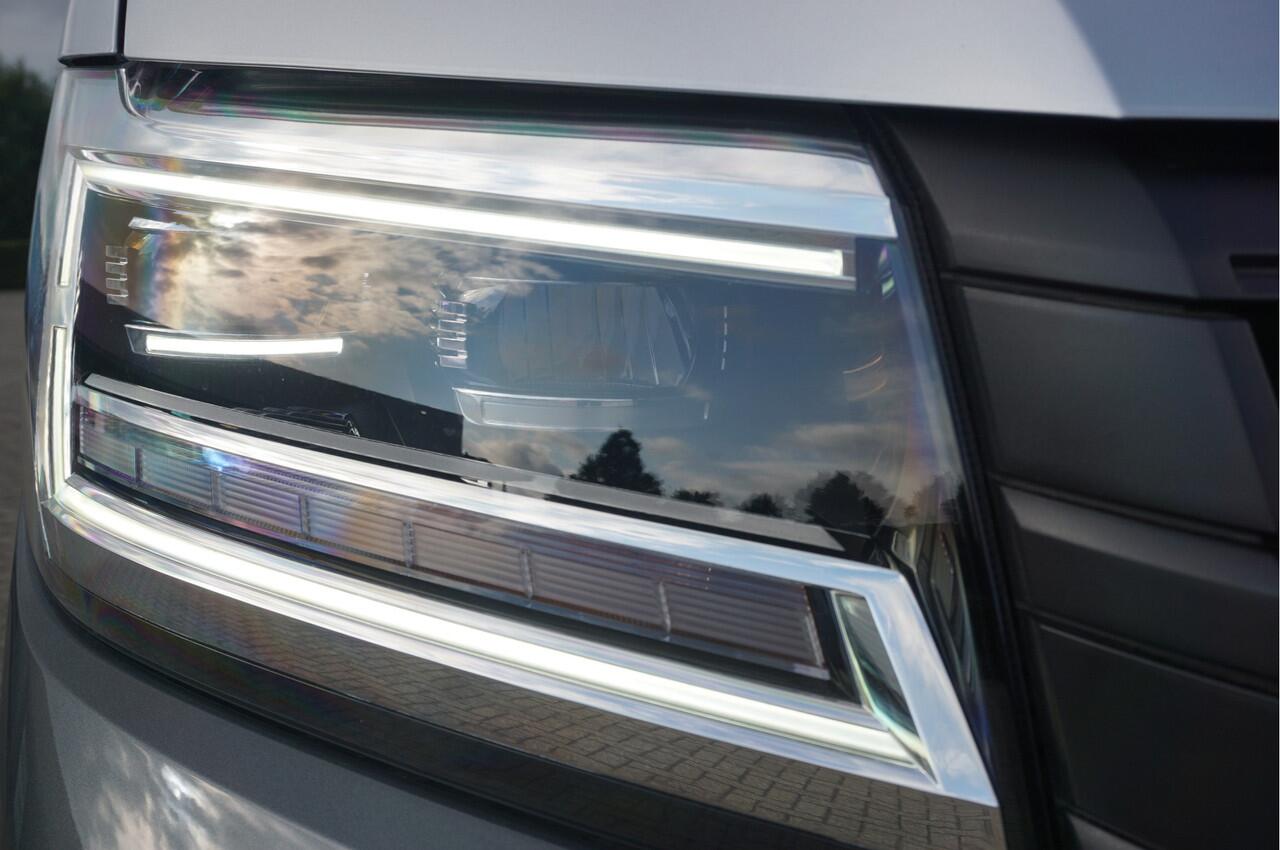 Volkswagen CRAFTER 35 177PK L3H3 AUT Facelift BPM VRIJ!! 13" Navi, Cam, Gev. Stoel, LED, 2x Schuifdeur!! NR. 878