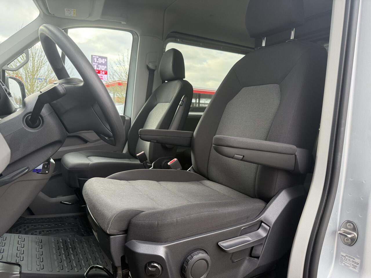 Volkswagen CRAFTER 35 2.0 TDI L3H2 DC Highline | Led | Adapt. Cruisec. | Stoelverw. | Trekhaak