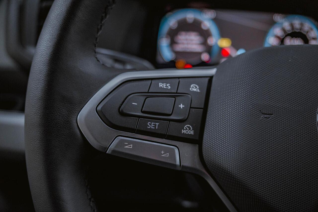 Volkswagen CRAFTER 2.0 TDI 140PK Automaat L3H3 2x Schuifdeuren LED | NAVI | Camera | Trekhaak | Airco |