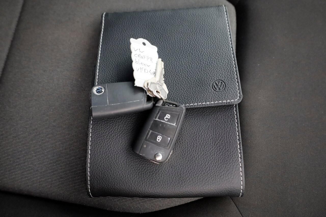 Volkswagen CRAFTER 35 2.0 TDI E6 Bakwagen met achterdeuren 2 Persoons 01-2020