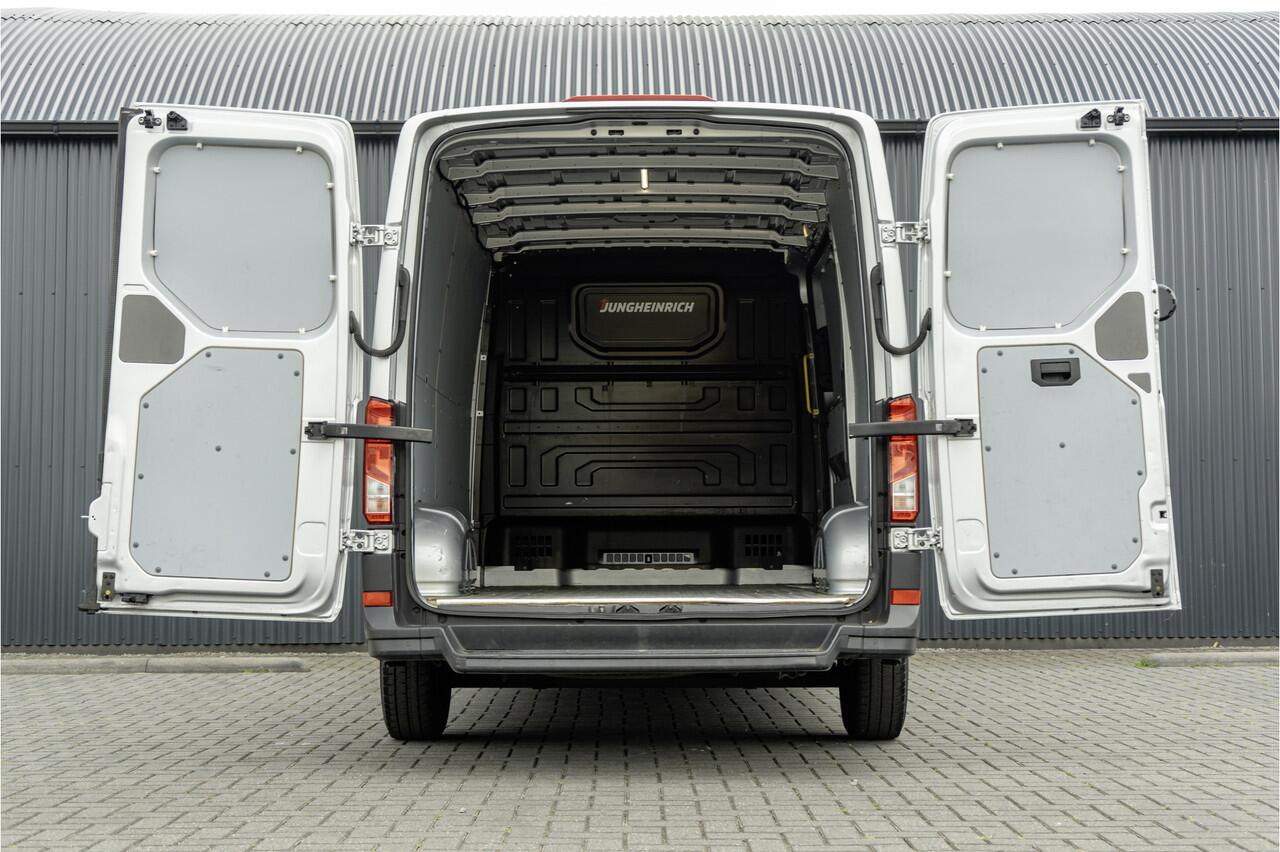 Volkswagen CRAFTER 35 TDI | L3H2 | CarPlay | Navi | Cruise | Airco | PDC | Euro 6