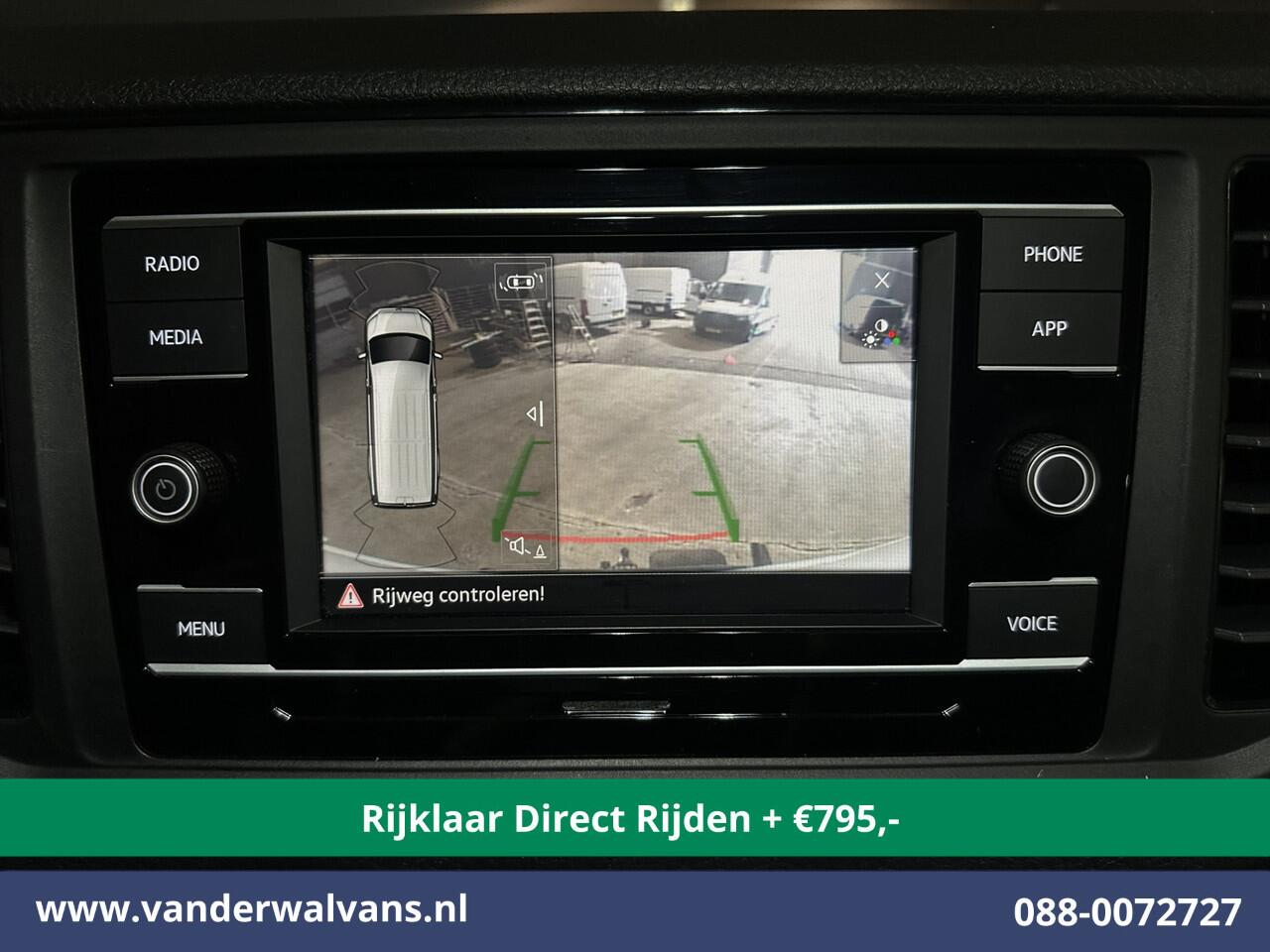 Volkswagen CRAFTER 2.0 TDI 141pk L3H2 (Oude L2H1) Euro6 *Rijklaar Direct Rijden* Airco | Camera | Apple Carplay | 3000kg Trekhaak | Cruisecontrol Android Auto, Parkeersensoren, Bijrijdersbank