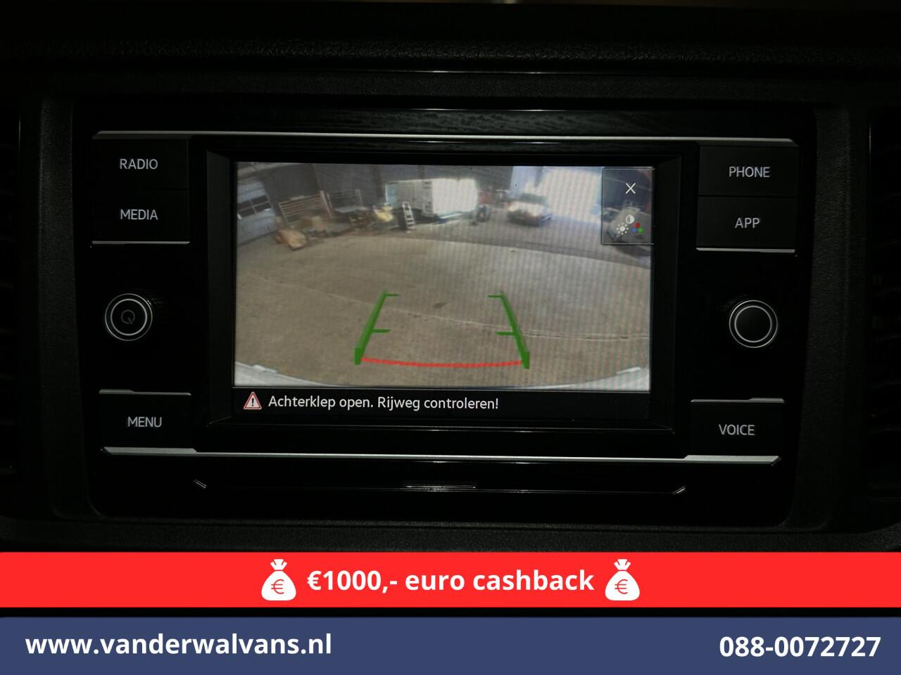 Volkswagen CRAFTER 2.0 TDI 140pk L3H3 L2H2 Euro6 Airco | Camera | Apple carplay | Android auto bijrijdersbank, 3000kg trekvermogen