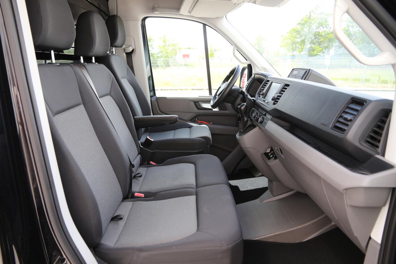 Volkswagen CRAFTER 50 2.0 TDI 177 | Aut. | 610x223x223 | 2.250kg laadvermogen | Clixtar | Uniek!!