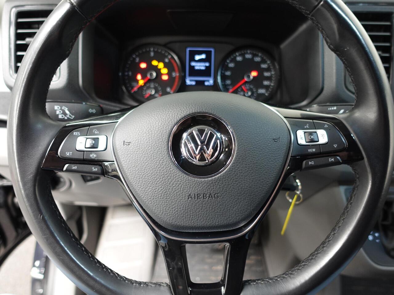 Volkswagen CRAFTER 177pk Automaat L3H3 L2H2 Highline Airco App-connect ACC Camera Trekhaak