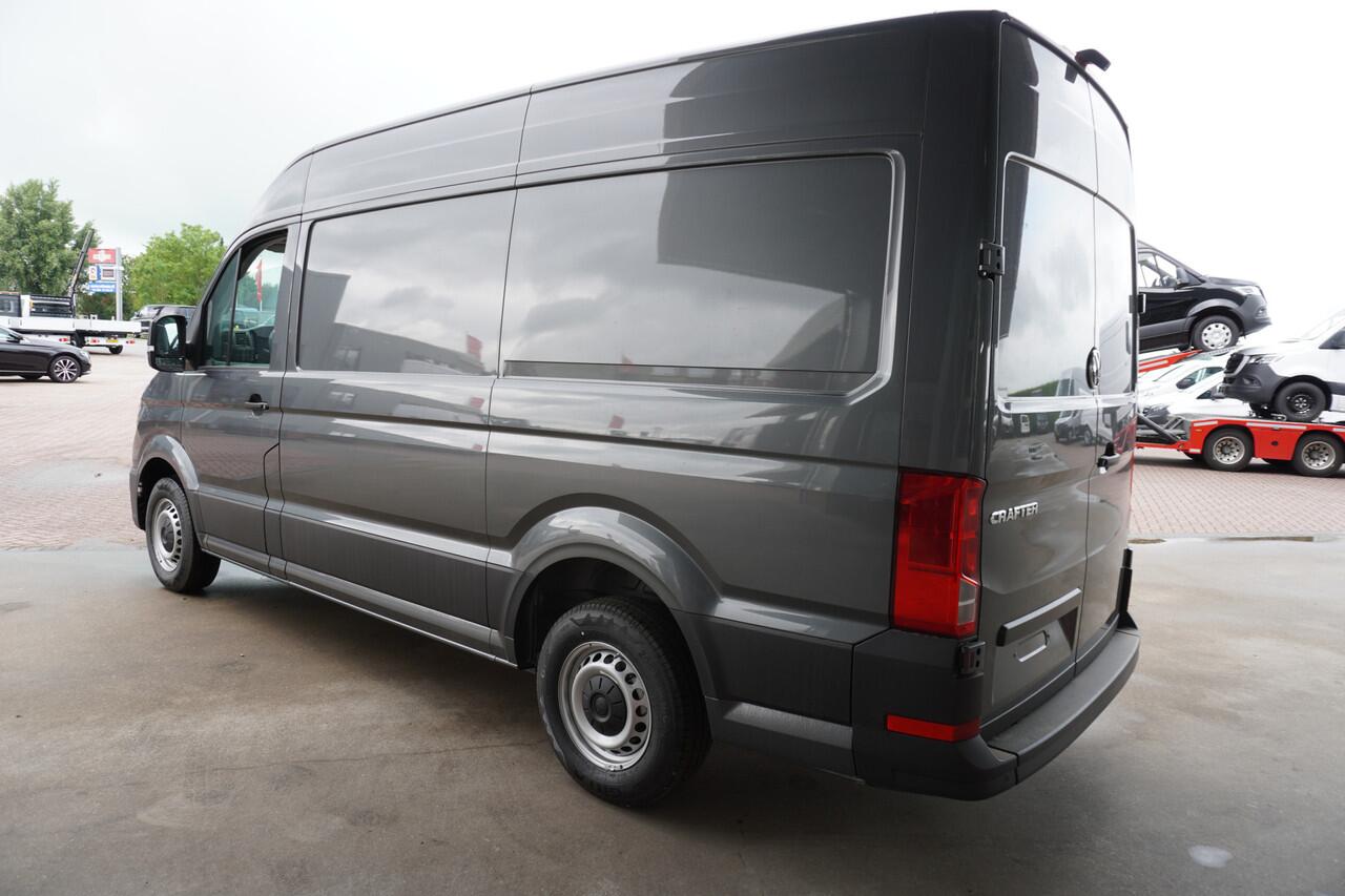 Volkswagen CRAFTER 35 2.0 TDI 141 PK L3H3 Automaat Nr. V042 | Airco | Cruise | Navi