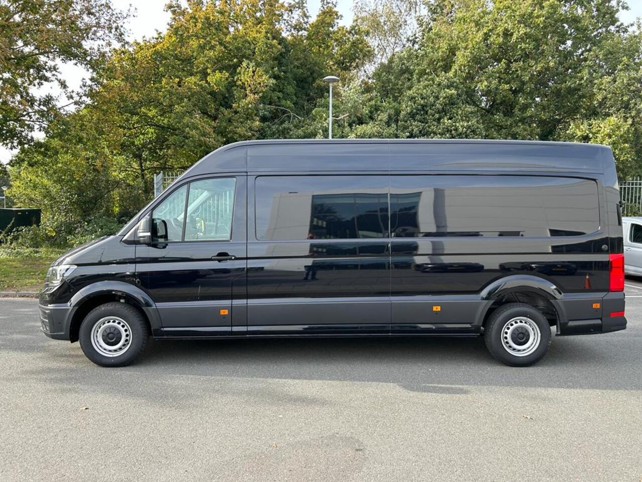 Volkswagen CRAFTER GP L4H3 2.0 TDI 140pk 3.5T Highline / Direct leverbaar / BPM-vrij