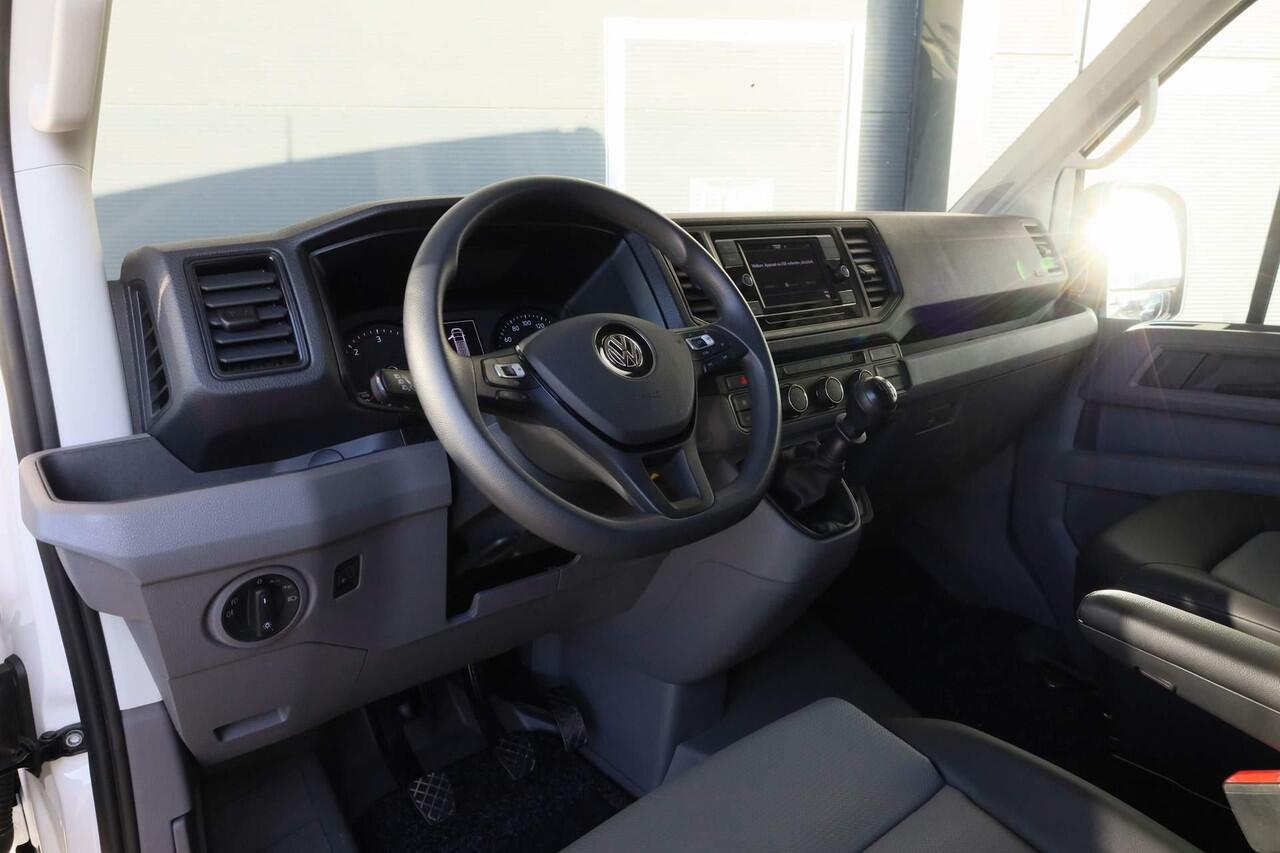 Volkswagen CRAFTER 30 2.0 TDI 140PK L3H3 Highline | Trekhaak | Geveerde stoel | Camera | Leder | Verwarmbare voorruit