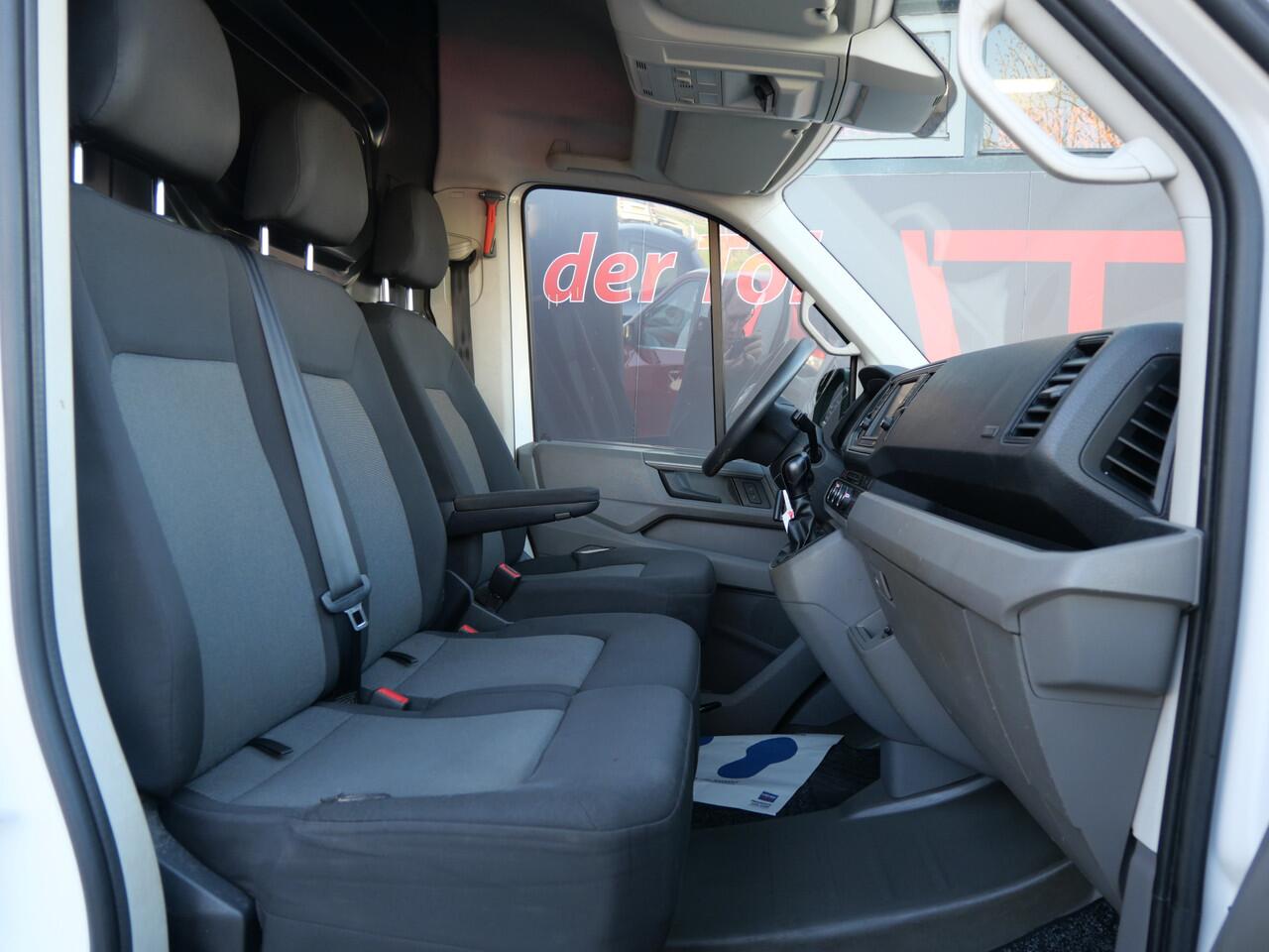 Volkswagen CRAFTER 35 2.0 TDI L4H3 COMFORTLINE | AUTOMAAT | NAVI | CARPLAY | CAMERA | CRUISE!!