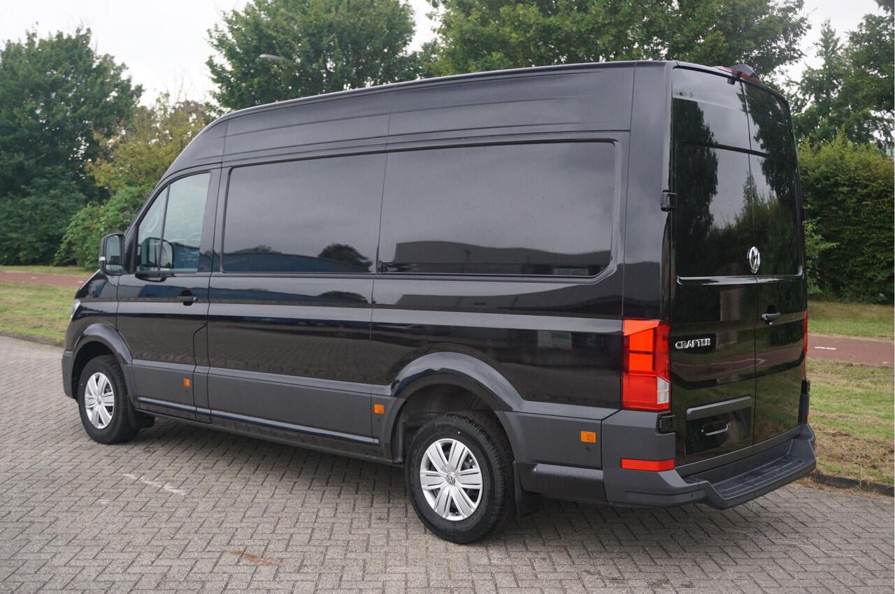 Volkswagen CRAFTER 35 177PK L3H3 AUT BPM VRIJ!! Navi, Cam, ACC, Gev. Stoel, LED NR.200