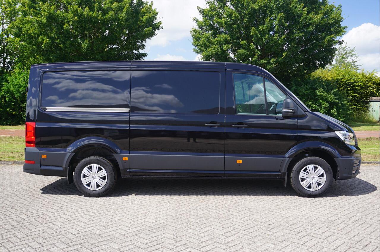 Volkswagen CRAFTER 35 177PK L3H2 AUT Facelift BPM VRIJ!! 13" Navi, Cam, Gev. Stoel, Alarm, LED!! NR. 425